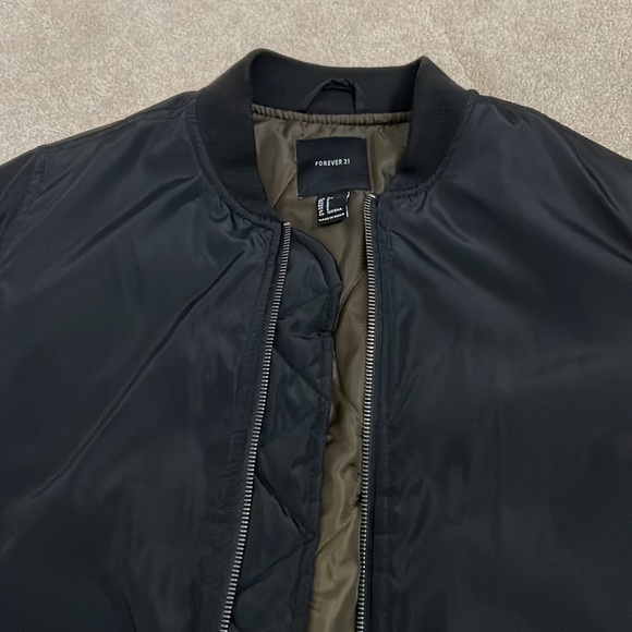 Forever 21 oversized bomber jacket - Picture 3 of 4